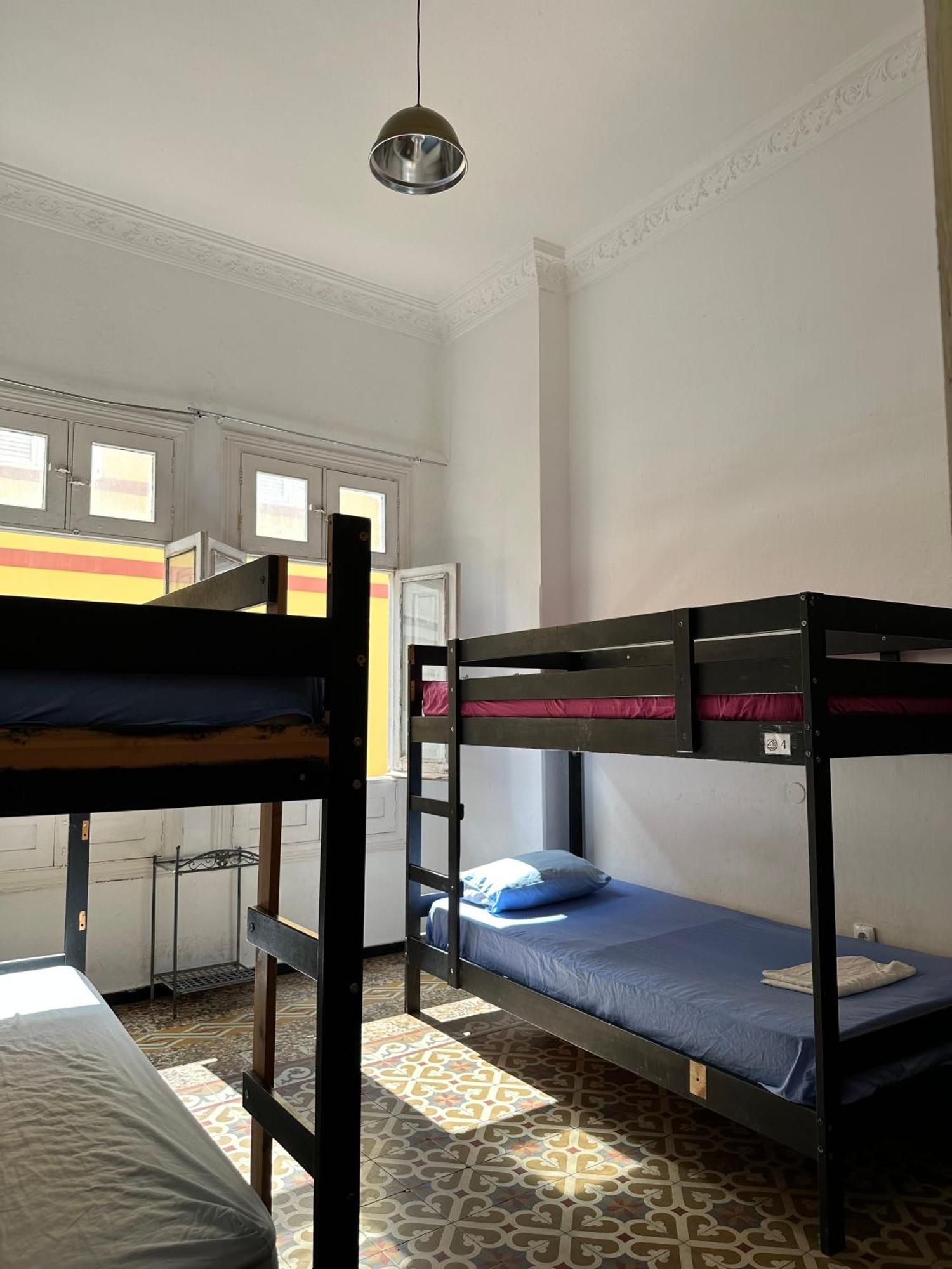 Atlas Hostel *